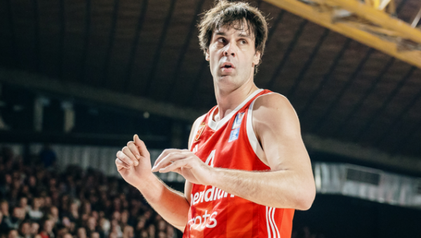 M. Teodosičius grįžta į „Crvena Zvezda“