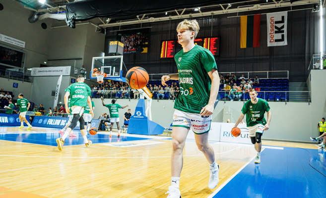 D. Buika išvyksta į NCAA