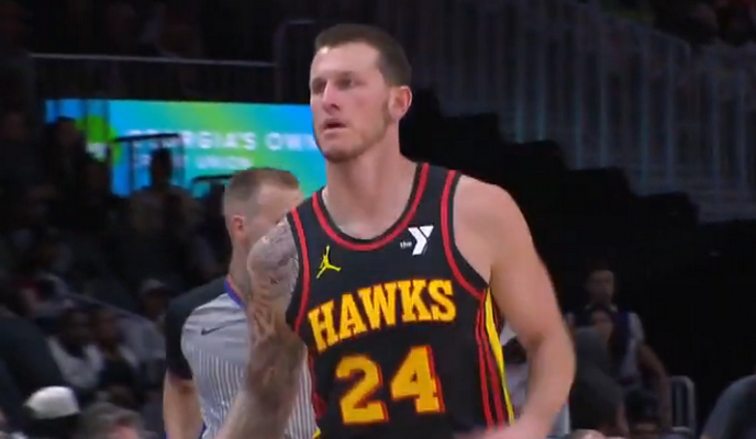 „Emporio Armani“ papildė snaiperis iš NBA