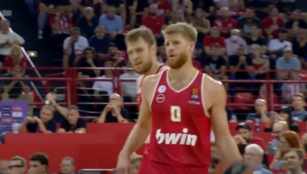 „Olympiacos“ kreipėsi į Eurolygą dėl Dubajaus veiksmų Th. Walkupo atžvilgiu
