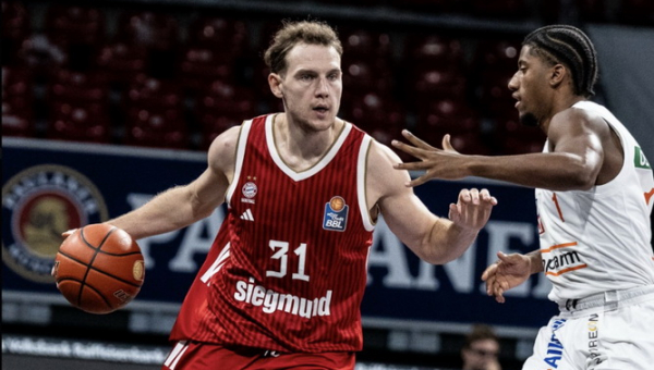 R. Jokubaitis po metų pertraukos sužaidė rungtynes, o „Bayern“ iškovojo pergalę