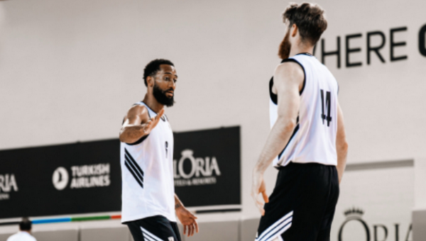 Th. Walkupas prisidėjo prie „Dubai“ pergalės prieš „Anadolu Efes“ 