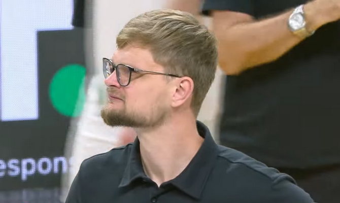 „Lions“ be K. Evanso ir su itin blankiu M. Lewisu sezoną pradėjo sunkia pergale