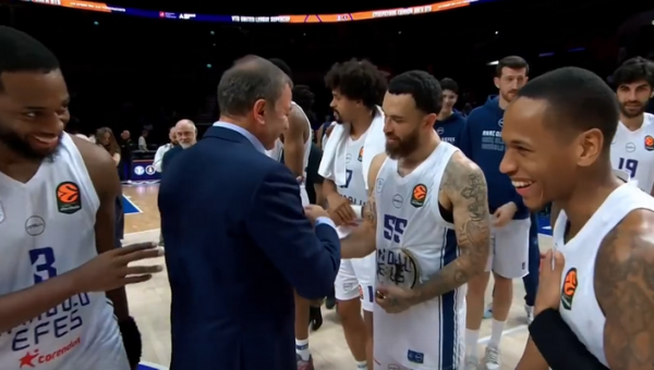 „Anadolu Efes“ dalyvavo turnyre Rusijoje ir iškovojo titulą