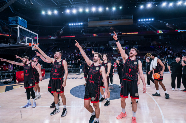 „Rytas“ po dramatiško finišo žengė į planetos pirmenybių finalą