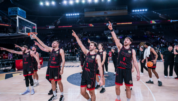 „Rytas“ po dramatiško finišo žengė į planetos pirmenybių finalą