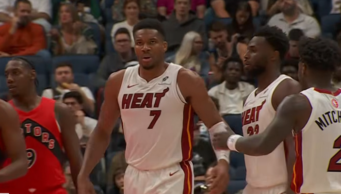 G. Antetokounmpo pirmą kartą pasirodė su „Heat“ marškinėliais
