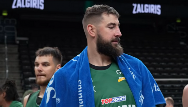 „Žalgirio“ krepšininkai prisiminė itin nemalonų krikštą J. Valančiūnui (VIDEO)