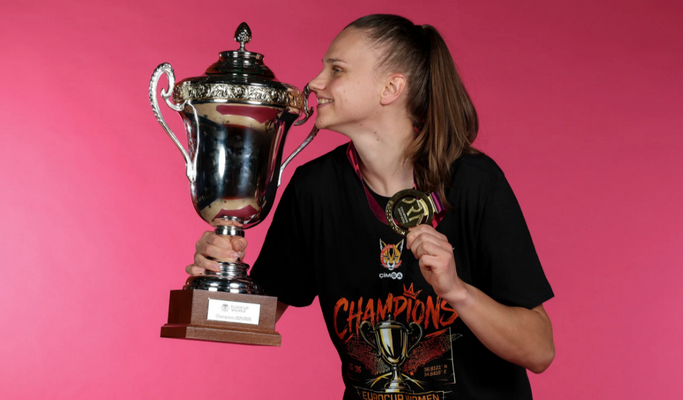 L. Juškaitė su „Fenerbahče“ iškovojo FIBA Supertaurę