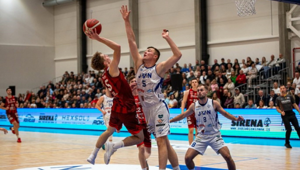 Pilna arena ir 19 tritaškių – Rokiškio „JVN“ RKL B diviziono atidaryme debiutavo pergalingai